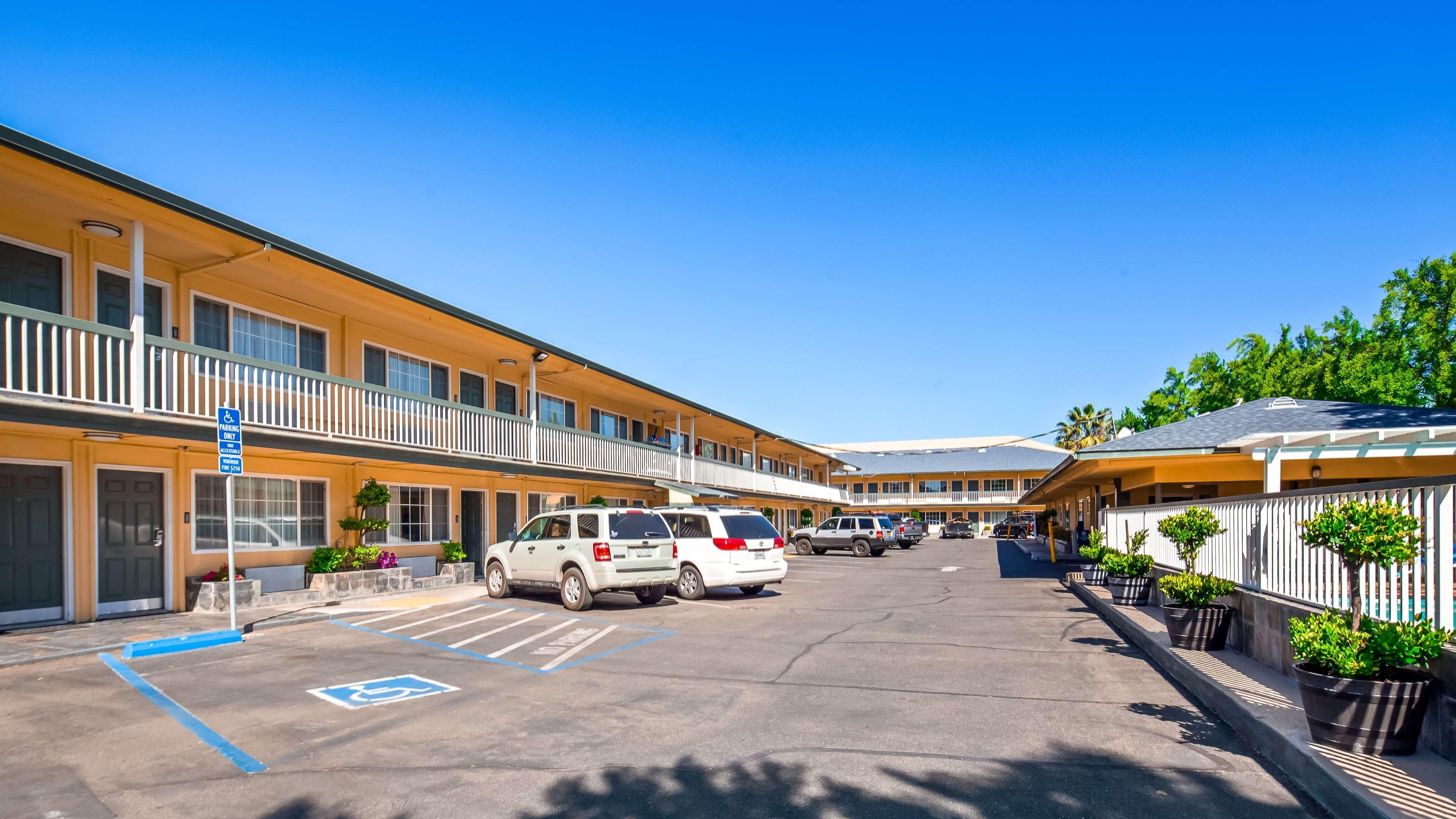 Best Western Town House Lodge Modesto Exterior photo